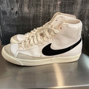 Nike blazer mid 77